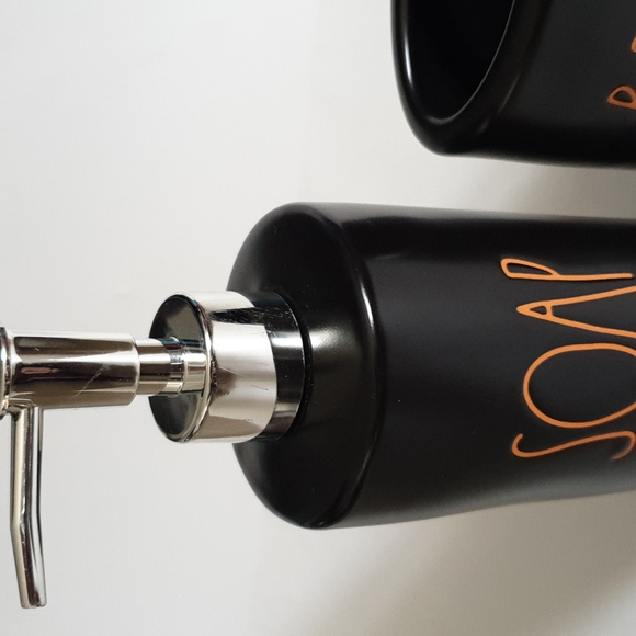 Rae dunn SOAP BRUSH soap dispenser brush holder - Picture 2 of 3